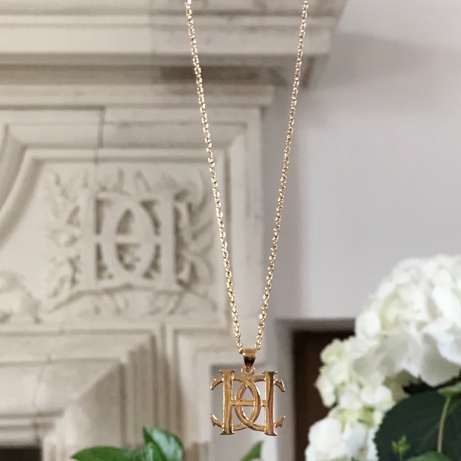 Collier monogramme royale